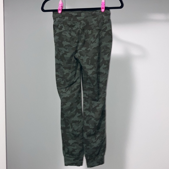 Lululemon Ready to Rulu Jogger - Picture 4 of 4